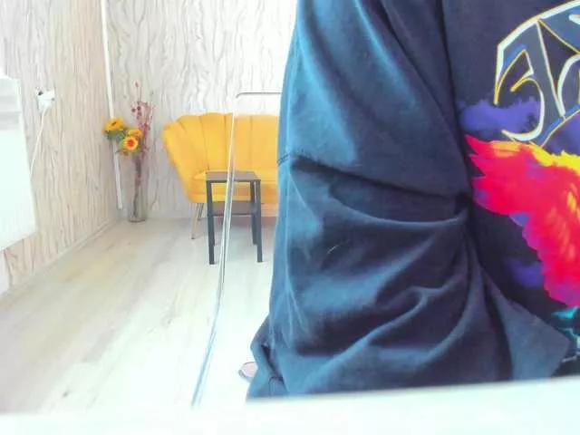 AishaRouhi on BongaCams 