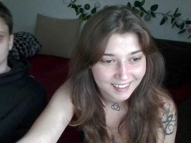 Aliens4twenty on BongaCams 