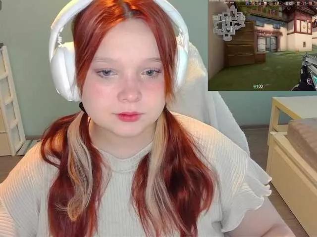 AlinaAdams on BongaCams 