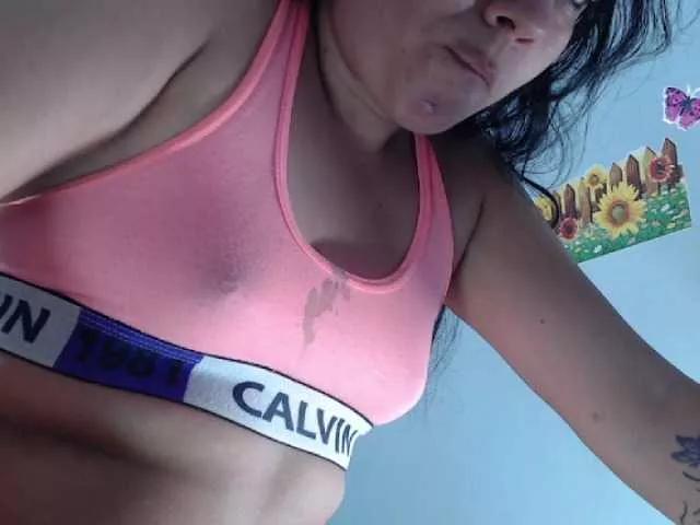 ana-loveee on BongaCams 