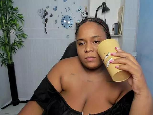 bbw-charlote on BongaCams 