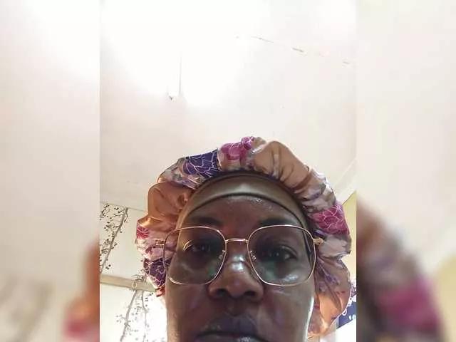 BEENCEE on BongaCams 