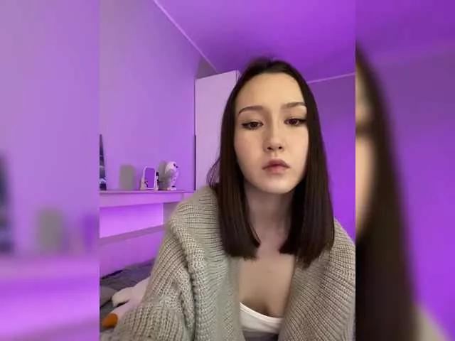 CrazyAleona on BongaCams 