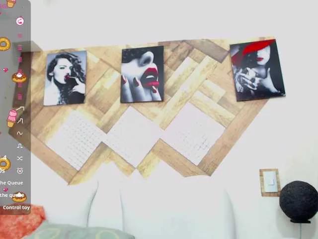 DaphneeGlow1 on BongaCams 