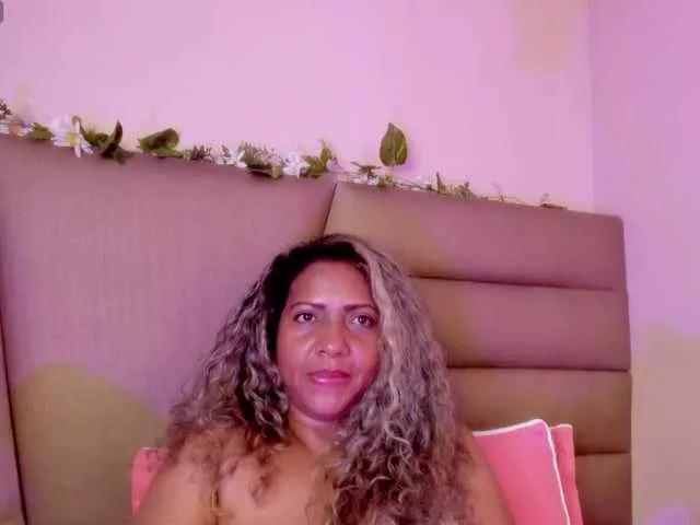 diianaross on BongaCams 