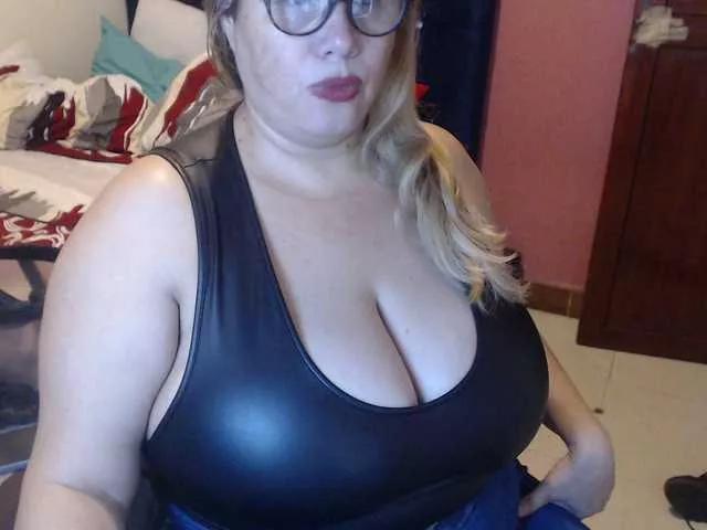 ElizabethTaylor8 on BongaCams 