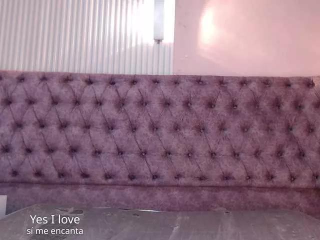 Emily-Foxyy on BongaCams 