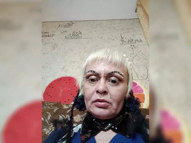 GardenerofIllusions on BongaCams 