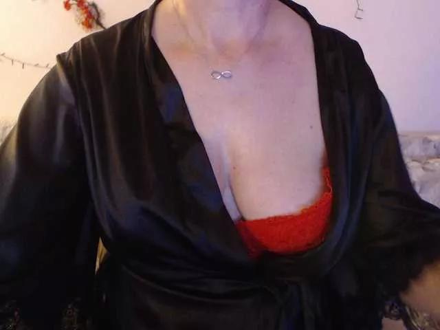 goodSnowQueen on BongaCams 