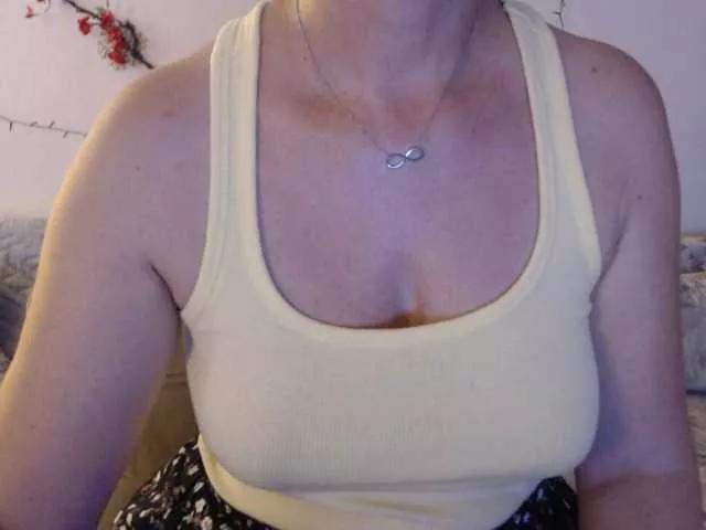 goodSnowQueen on BongaCams