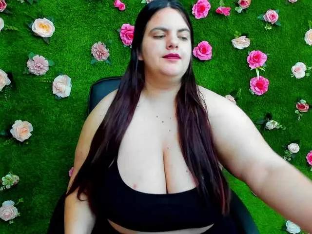 HugeTittiess