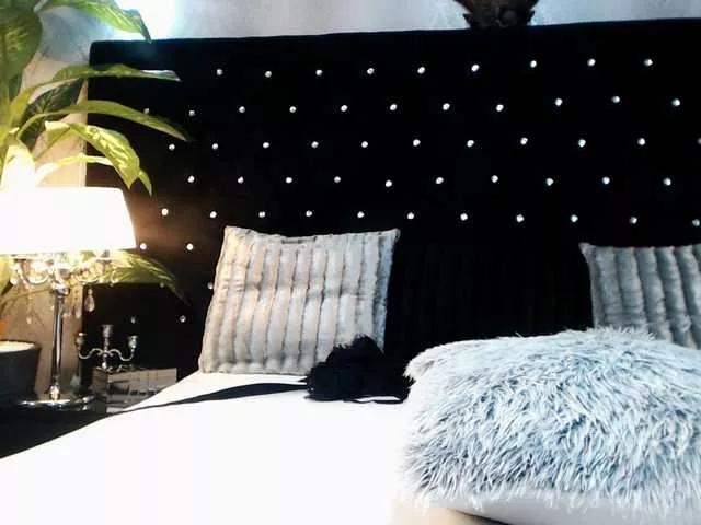 InannaIshtar1 on BongaCams 