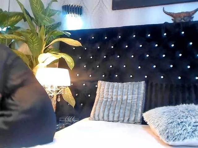 InannaIshtar1 on BongaCams 