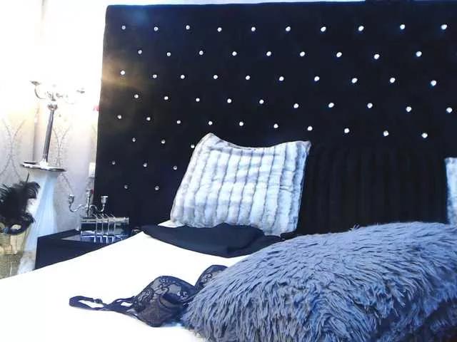 InannaIshtar1 on BongaCams 