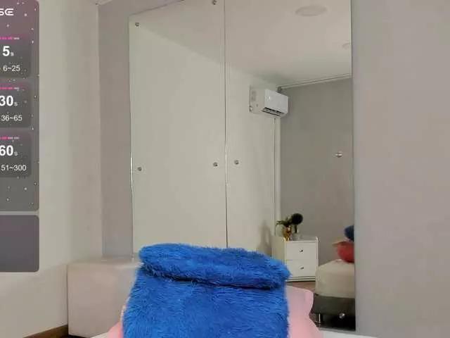 Isa-Jonness on BongaCams 