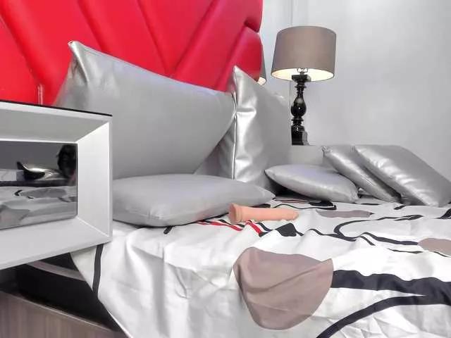 KeniaMuller on BongaCams 