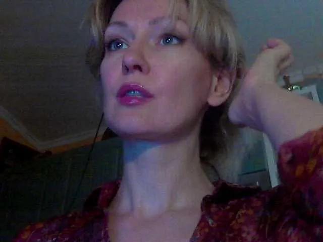 LaraEva