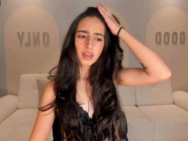 LarisaSmirnov on BongaCams 