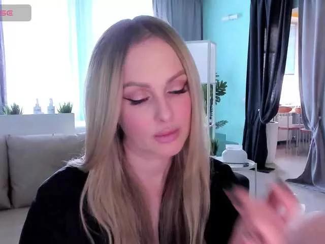 LibbyNora on BongaCams 