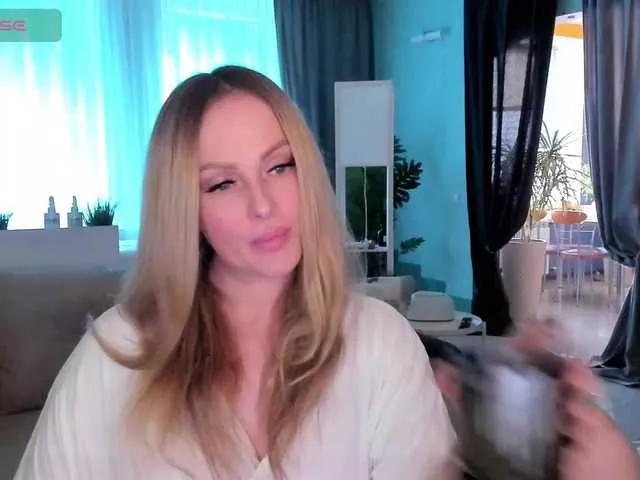 LibbyNora on BongaCams 