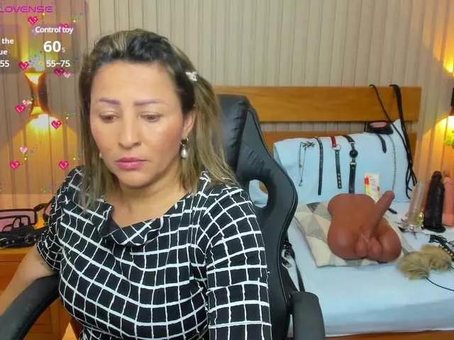 luciana-ballesteros on BongaCams 