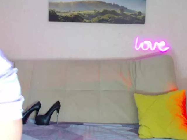 MarinaModel on BongaCams 