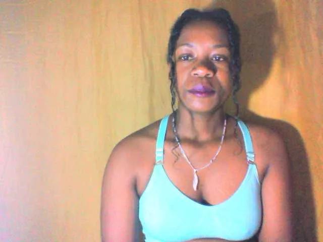 mayrah5 on BongaCams 
