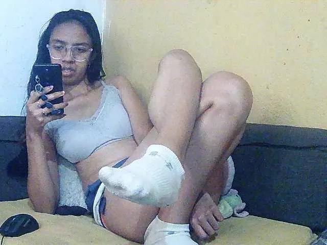 Mimie586 on BongaCams 