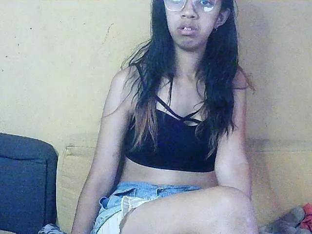 Mimie586 on BongaCams 