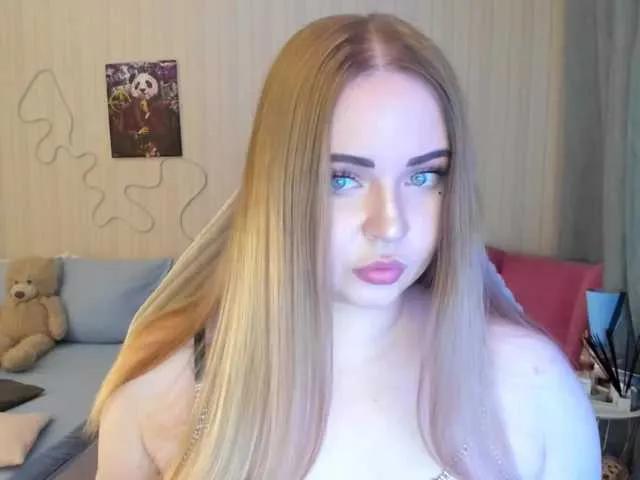 MishaLips on BongaCams