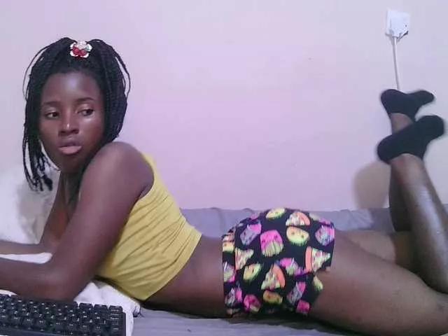 petite-tasha on BongaCams 