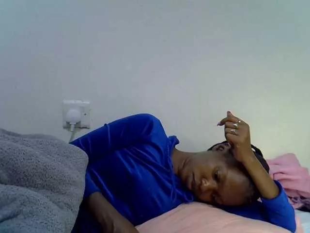 prettyebony1 on BongaCams 