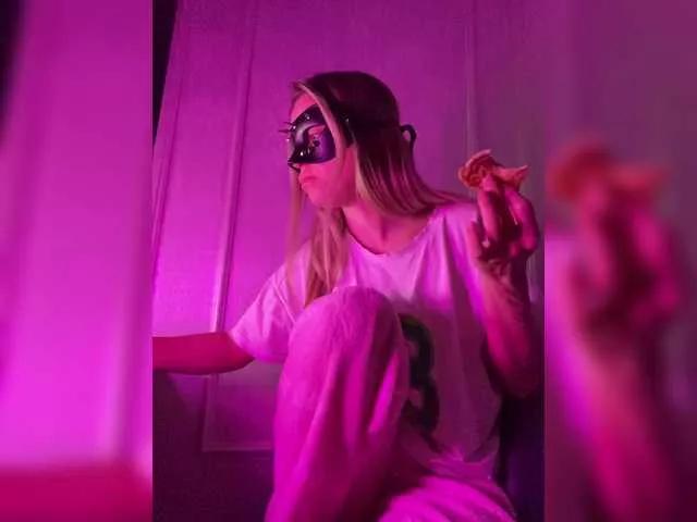 Roxana5 on BongaCams 