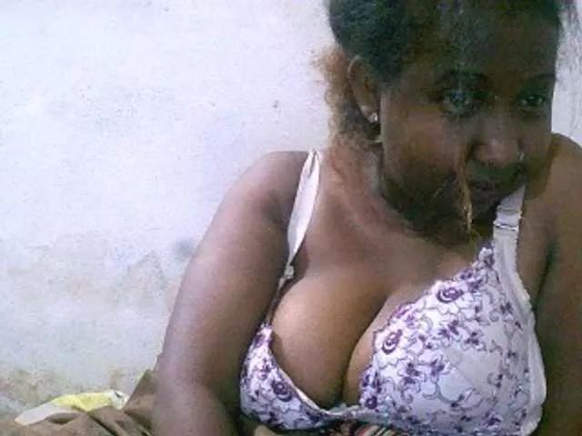 Sylivinaahh on BongaCams 
