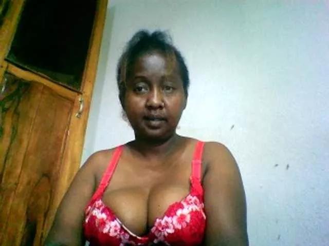 Sylivinaahh on BongaCams 