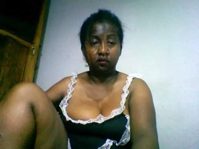 Sylivinaahh on BongaCams 
