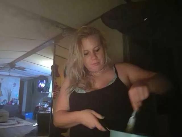 TheGirlfromtheinternet
