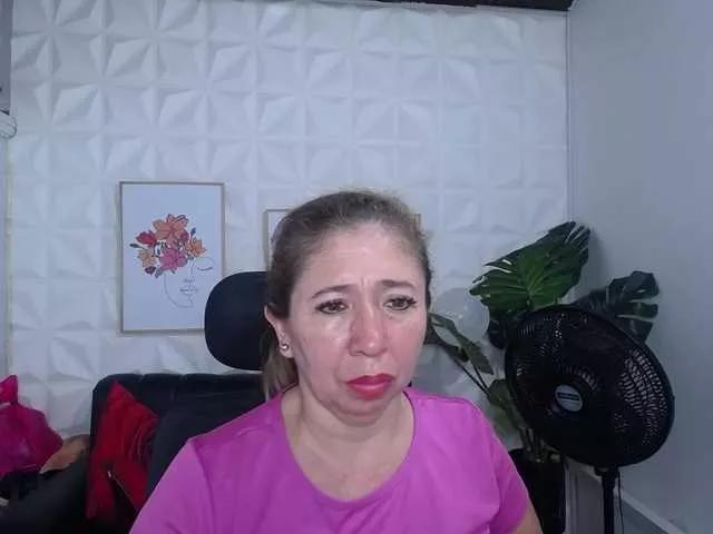 Valentina-mature