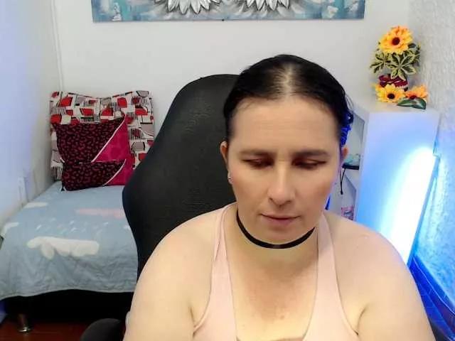 victoria-jones