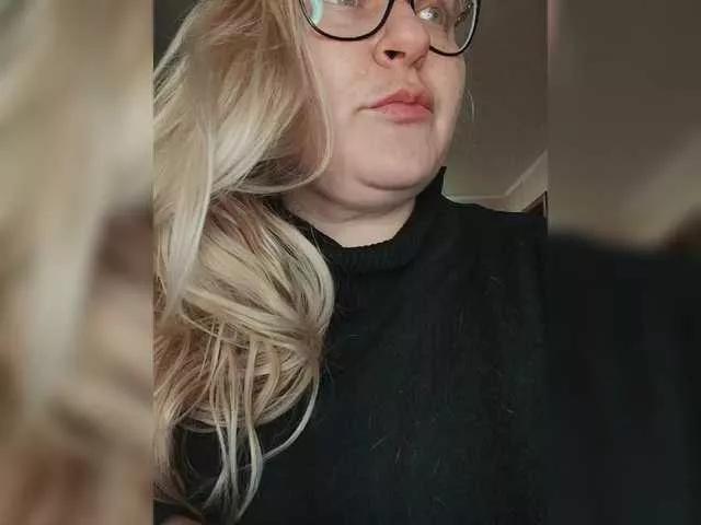 WifeyNusha on BongaCams 