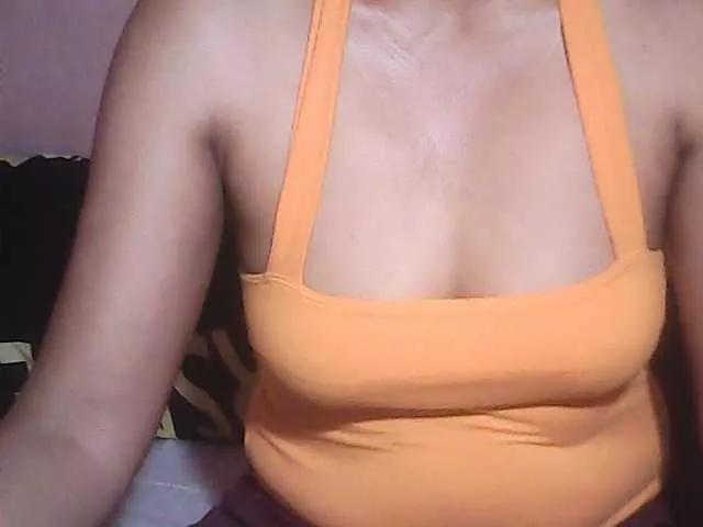 Yummyasian22 on BongaCams 