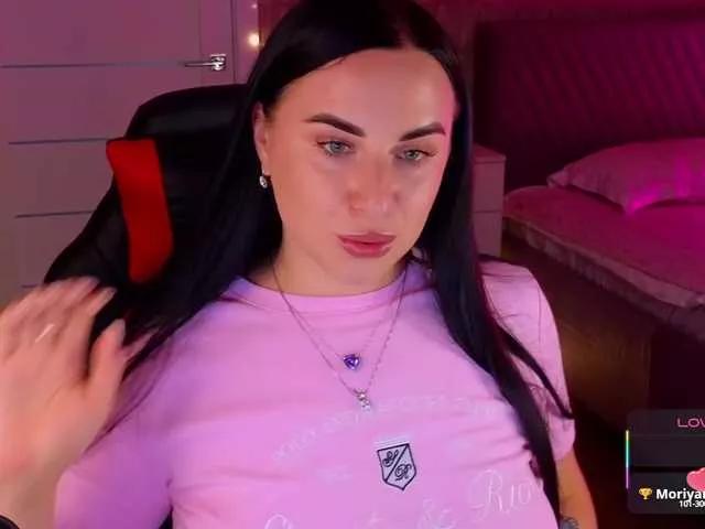 YURIEVNA13 on BongaCams