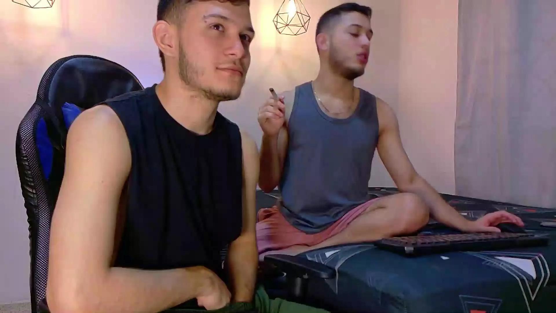Billyytomy on Cam4 