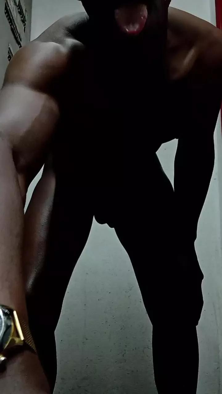 blackhot8 on Cam4 