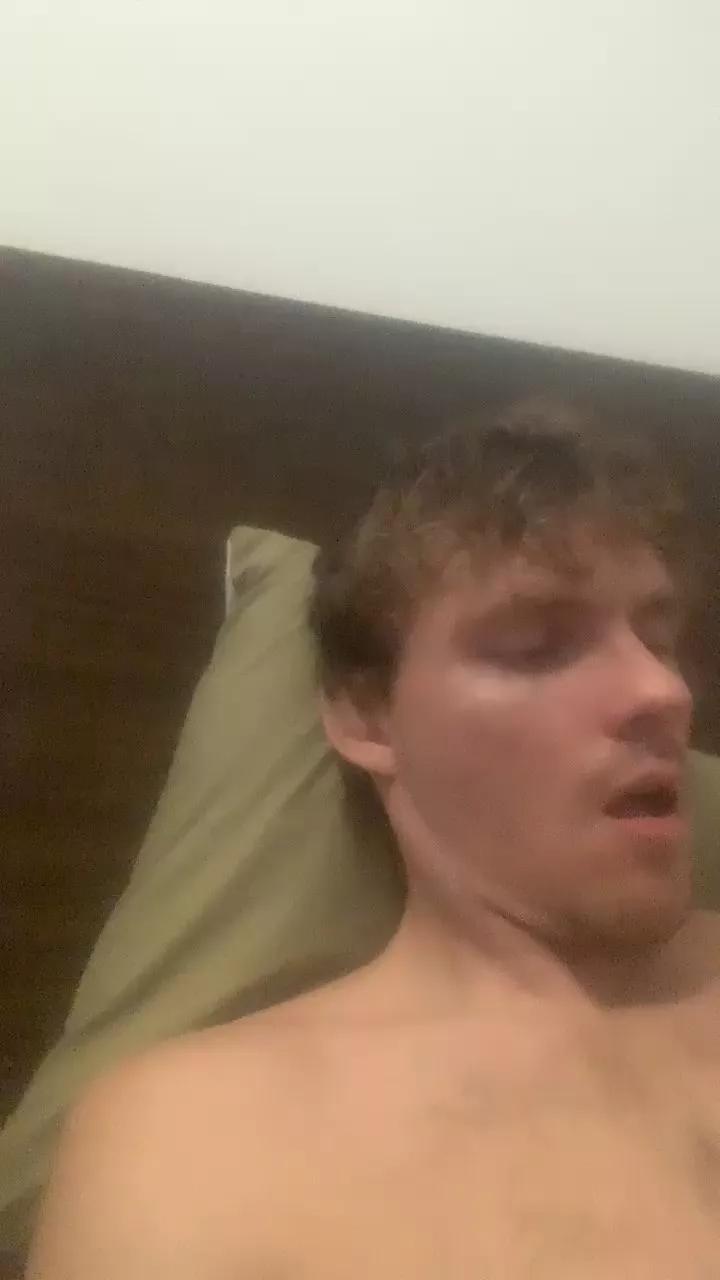 blueyedmonster on Cam4 