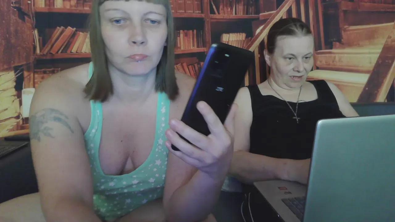 Cherrysweetkiss on Cam4 