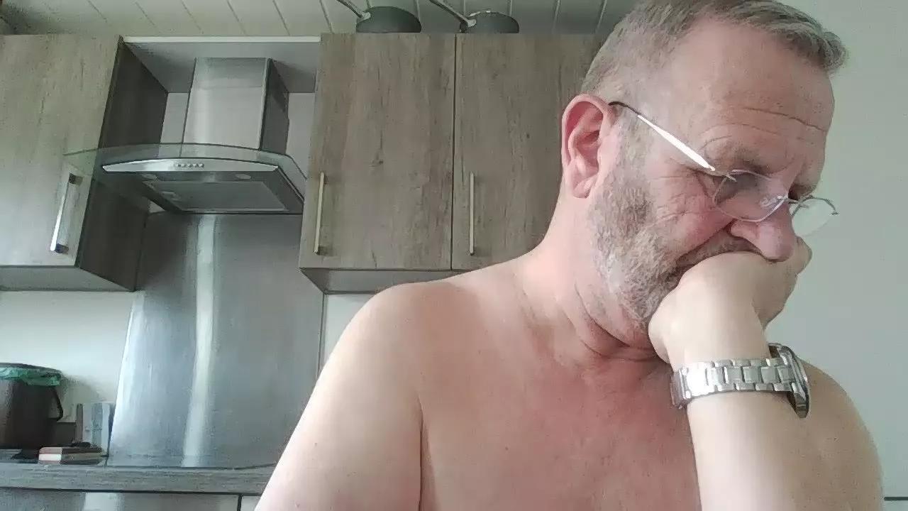curvycock67 on Cam4 