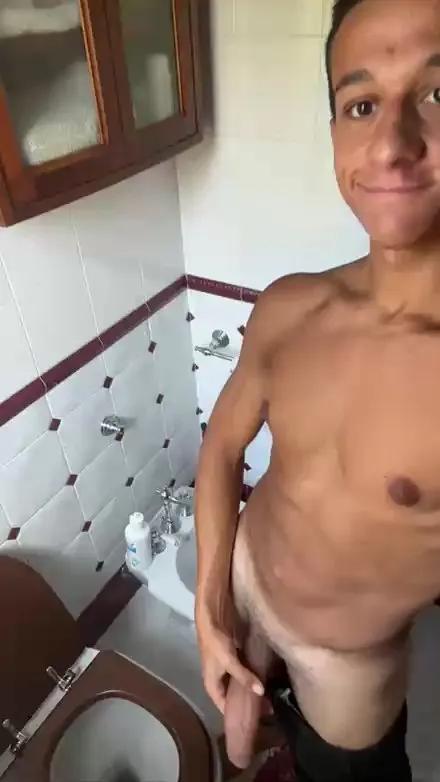 Damiano2448 on Cam4 