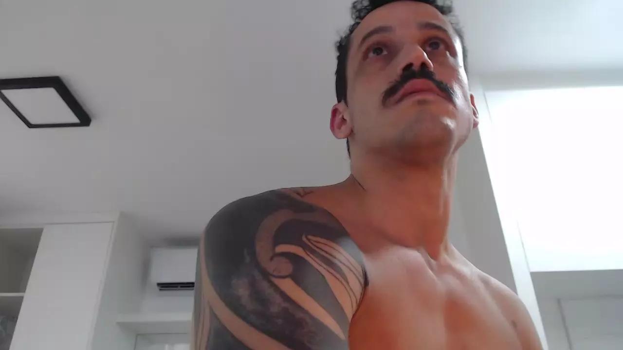 GATOXXLBR on Cam4 