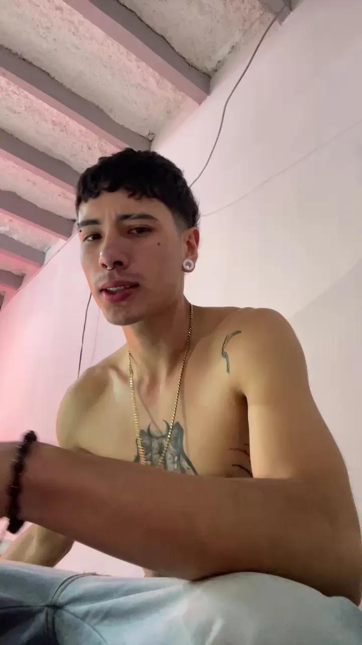 Jimm66_ on Cam4 